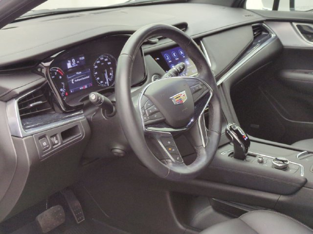 Used 2024 Cadillac XT5 Premium Luxury w/ LPO, Floor Liner Package AWD/4WD image 9