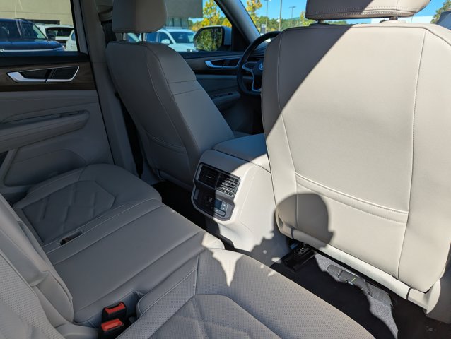 New 2026 Volkswagen Atlas SE FWD image 30