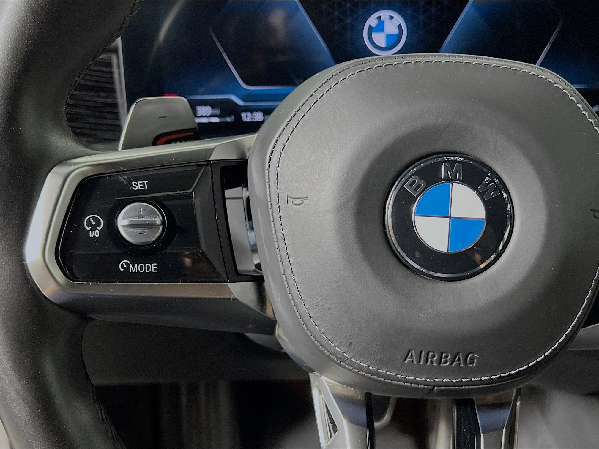 Used 2025 BMW 740i xDrive image 19