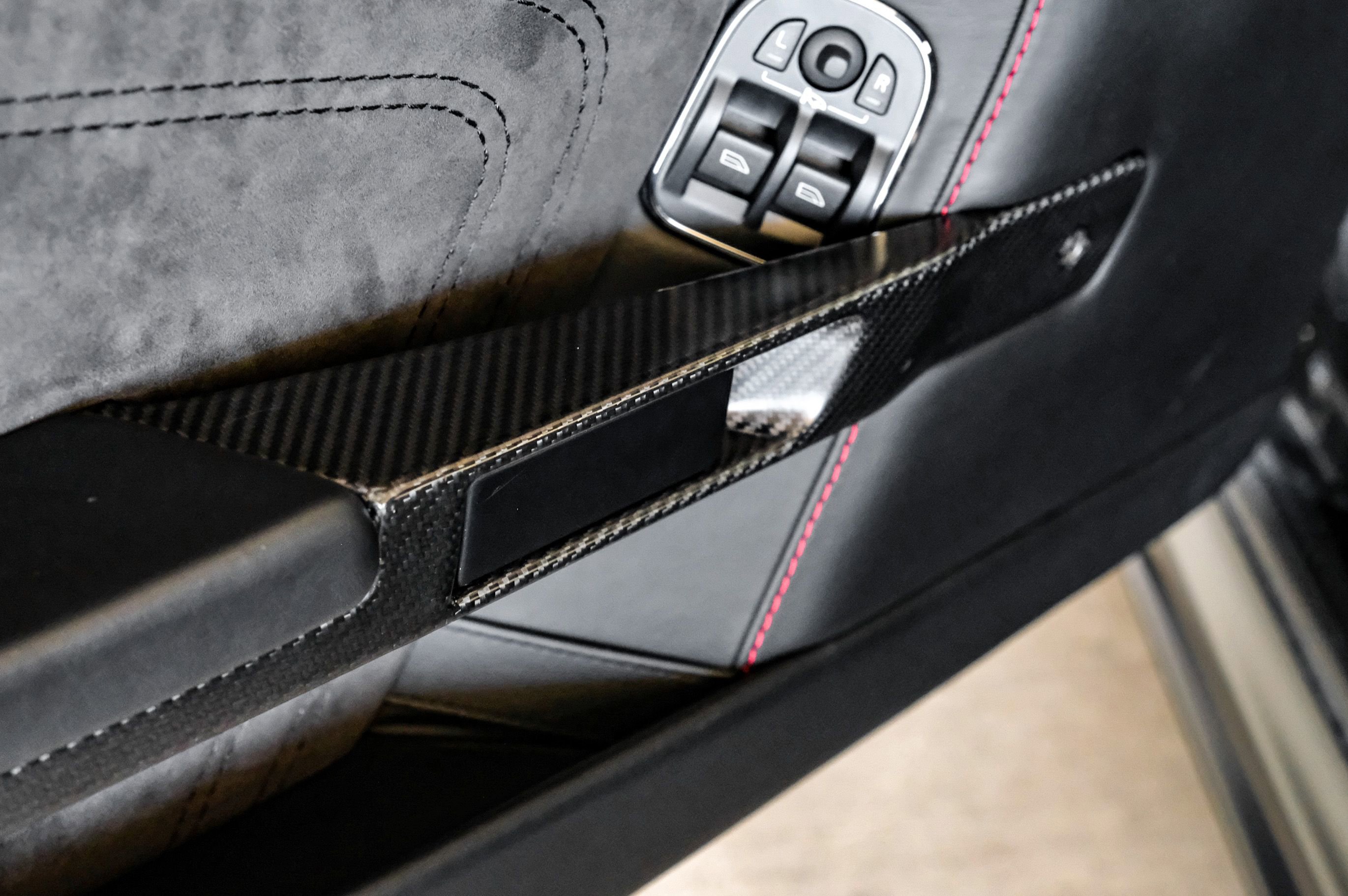 Used 2010 Aston Martin DBS Base image 29