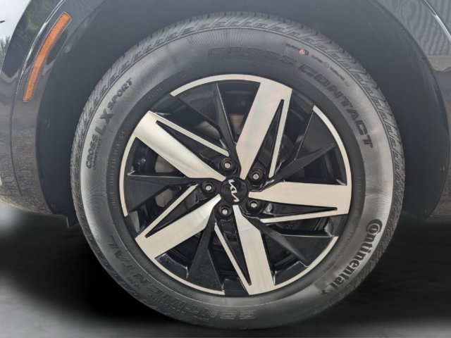 Used 2023 Kia Sorento S w/ Panoramic Sunroof Package FWD image 10