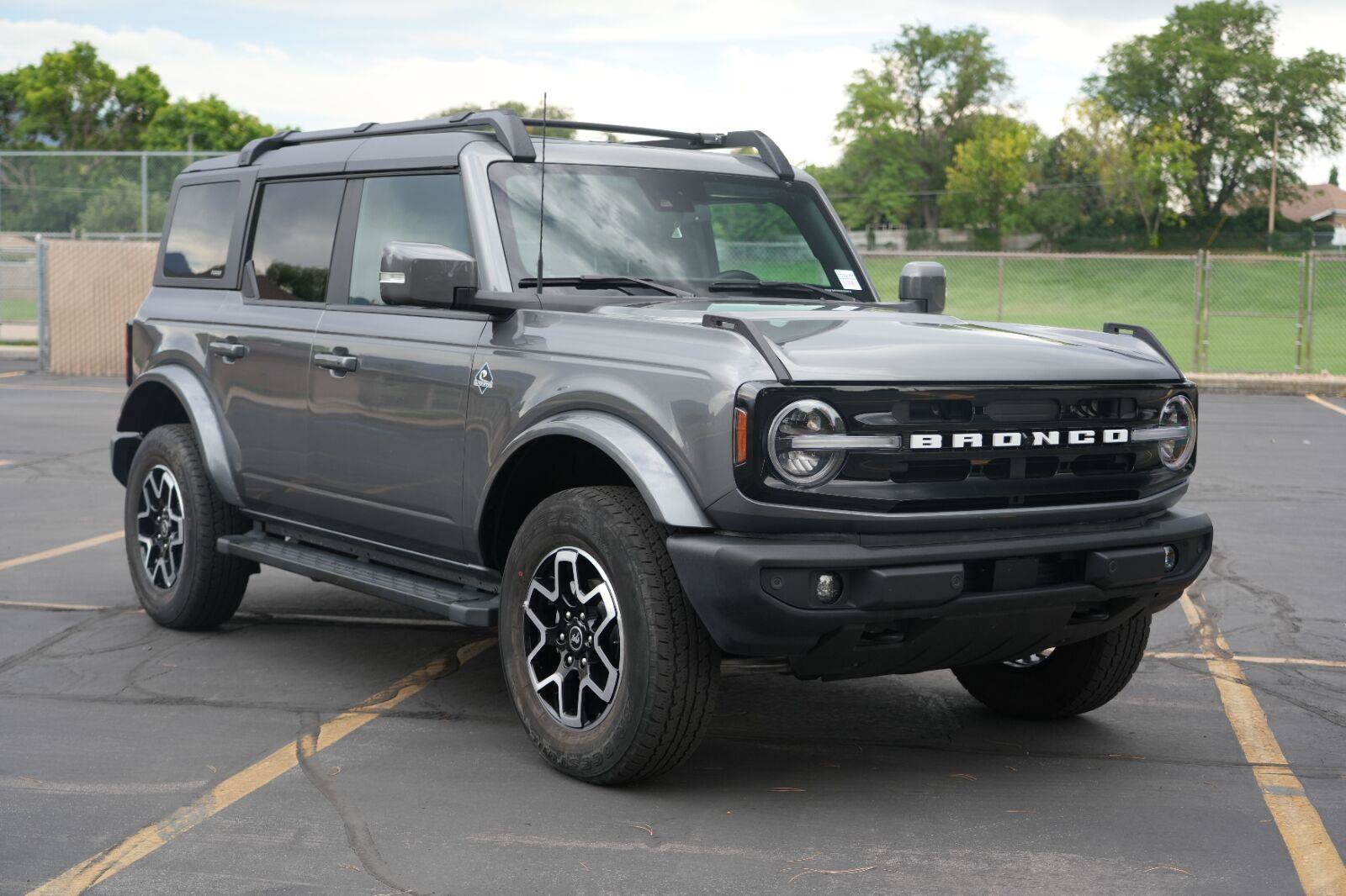 Used 2024 Ford Bronco Outer Banks AWD/4WD image 7