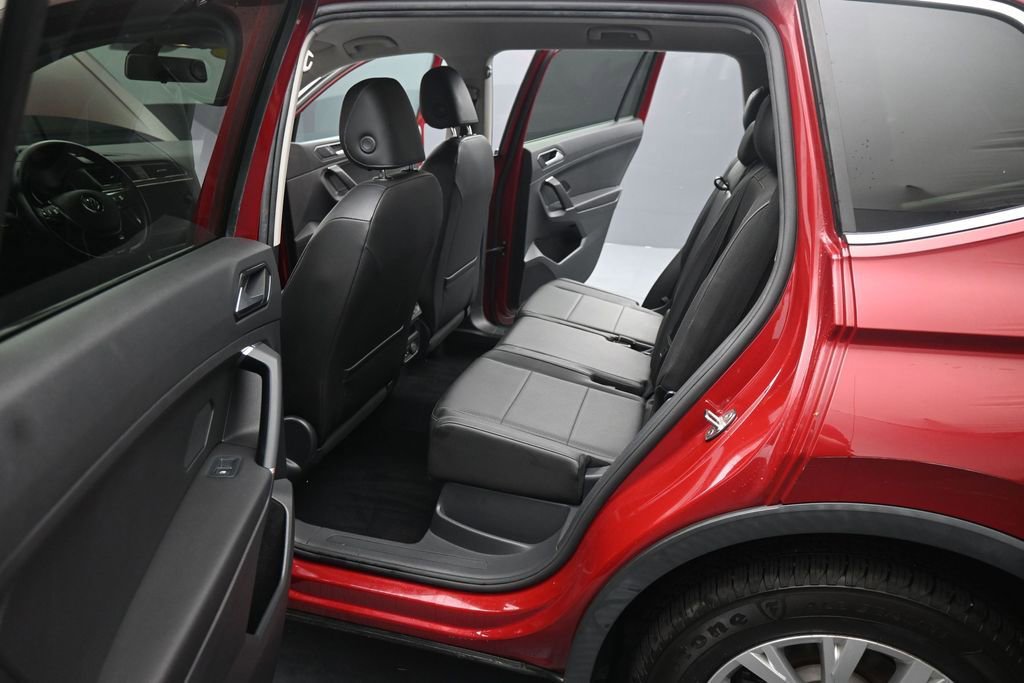 Used 2018 Volkswagen Tiguan SE AWD/4WD image 21