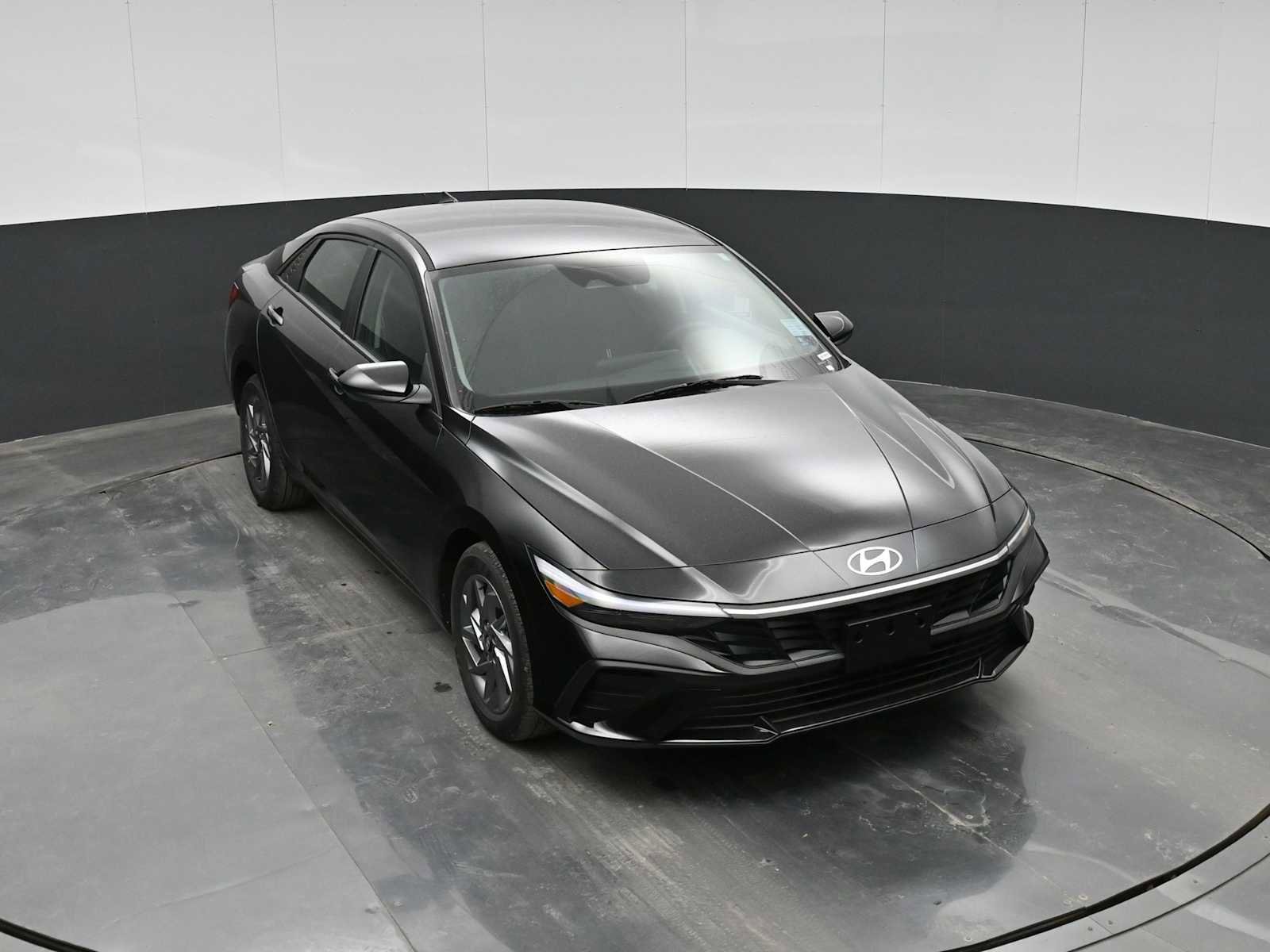 New 2026 Hyundai Elantra Blue image 23