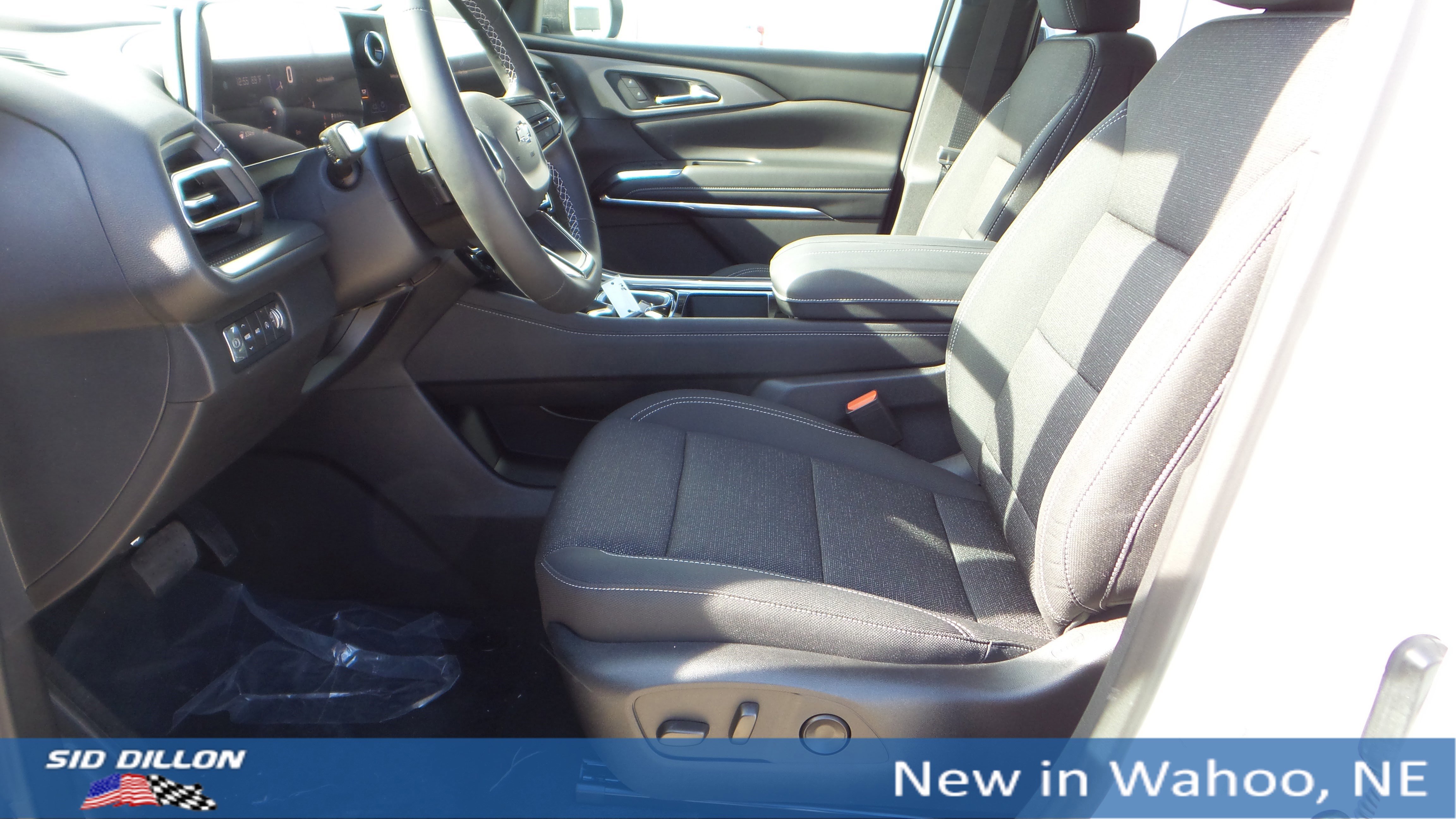 New 2026 Chevrolet Traverse LT w/ Midnight/Sport Edition image 9