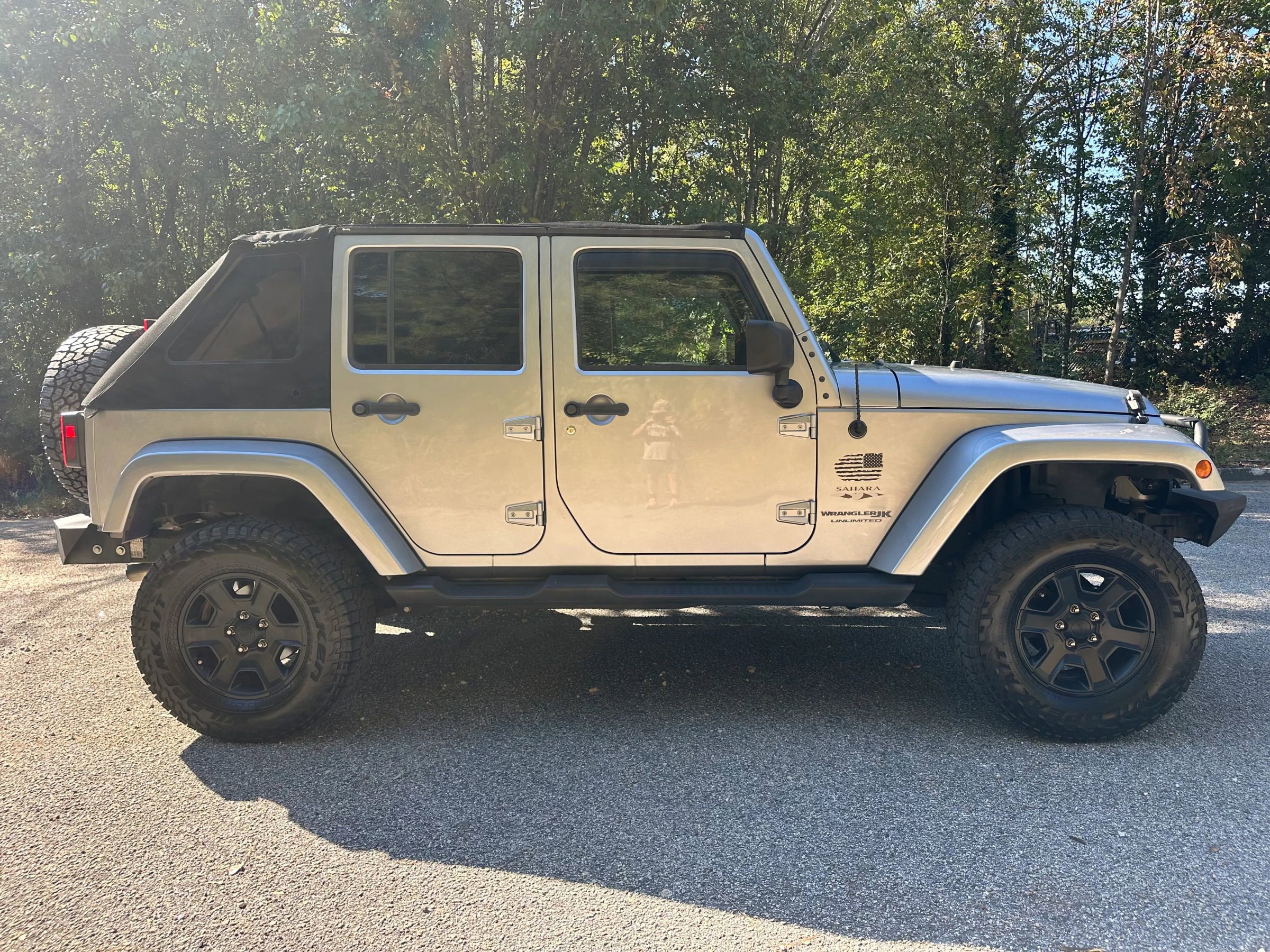 Used 2018 Jeep Wrangler Unlimited Sahara image 6