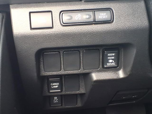 Certified 2024 Nissan Frontier SL image 12