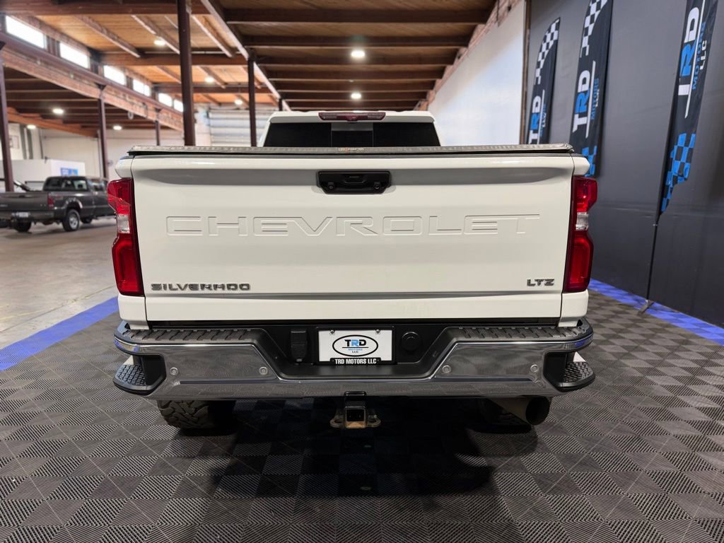 Used 2021 Chevrolet Silverado 2500 LTZ w/ LTZ Premium Package image 4
