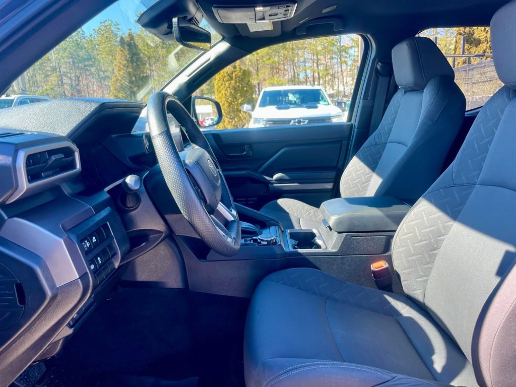 Used 2025 Toyota Tacoma SR5 image 10
