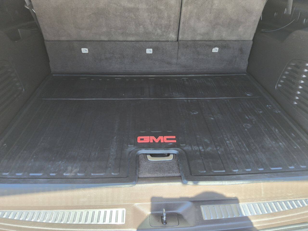 Used 2015 GMC Yukon XL Denali w/ Touring Package RWD image 28