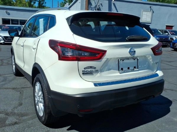 Used 2020 Nissan Rogue Sport SV w/ All-Weather Package FWD image 14