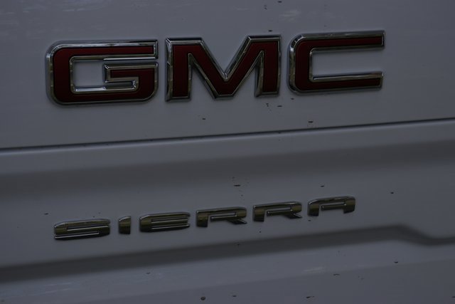 Used 2023 GMC Sierra 1500 AT4 w/ Technology Package image 6