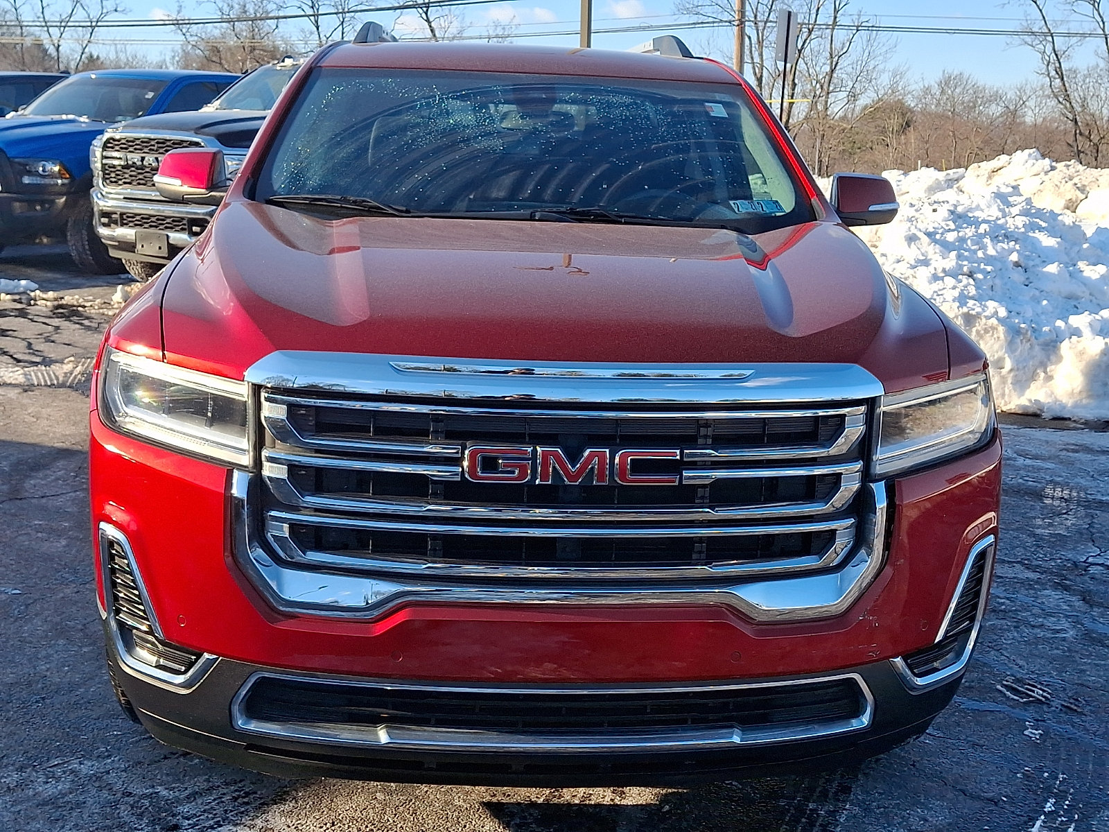 Used 2021 GMC Acadia SLE w/ Driver Convenience Package image 2