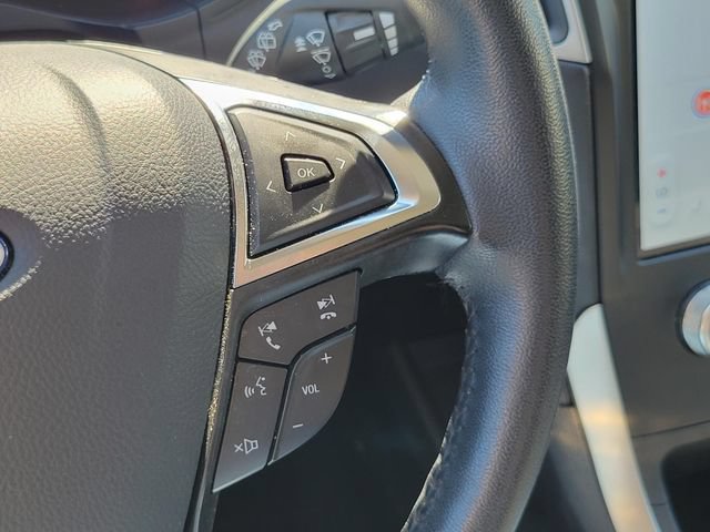 Used 2024 Ford Edge SEL AWD/4WD image 16