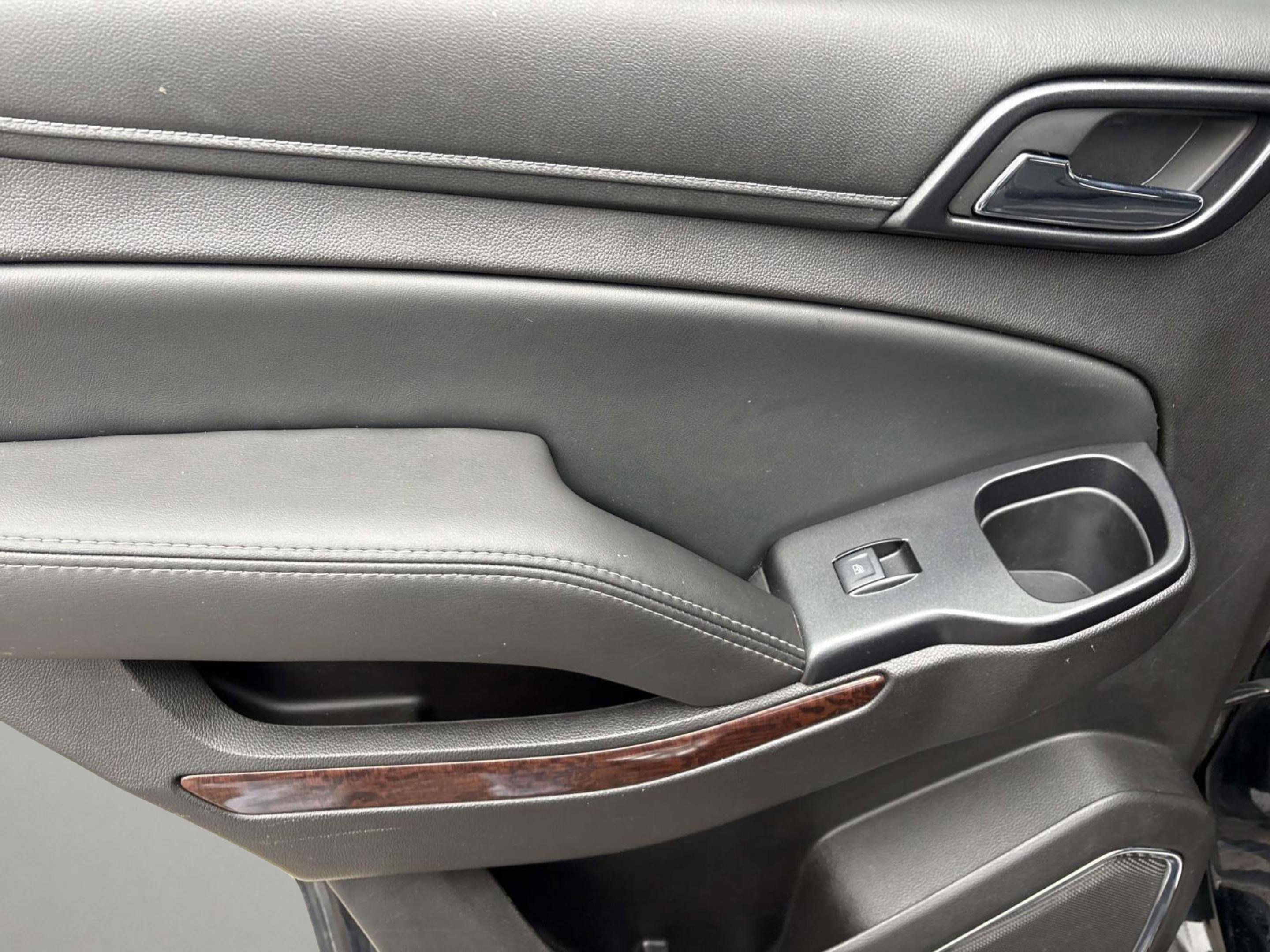 Used 2017 GMC Yukon SLT image 20