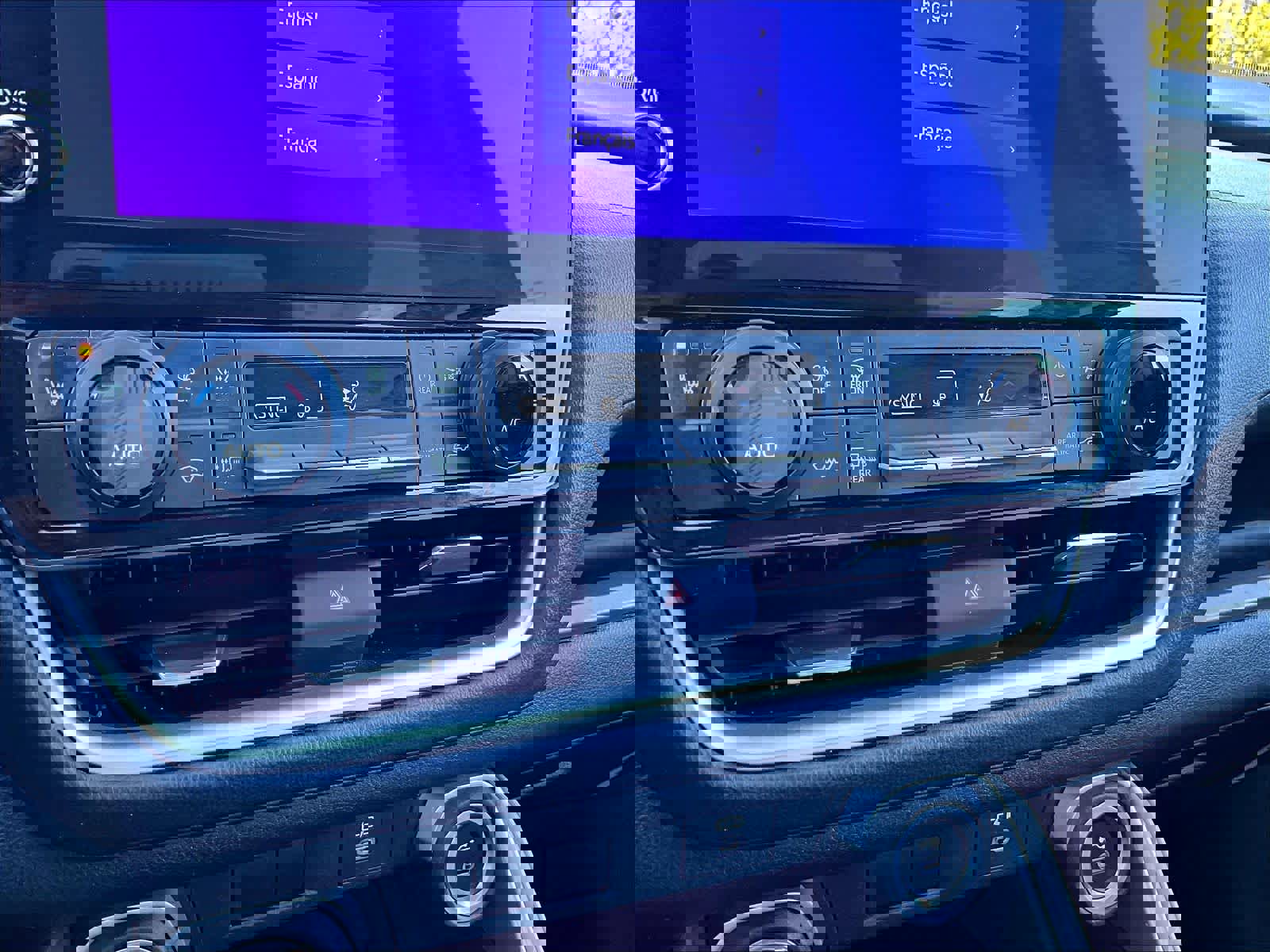 Used 2024 Toyota Grand Highlander XLE image 27