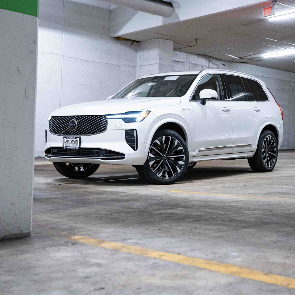 New 2026 Volvo XC90 T8 Ultra w/ Protection Package Premier