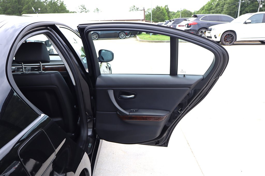 Used 2011 BMW 328i Sedan RWD image 30