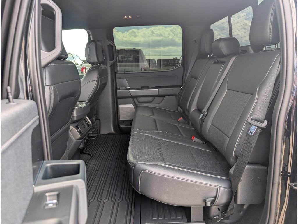 Used 2025 Ford F150 Lariat w/ Equipment Group 501A Mid image 17