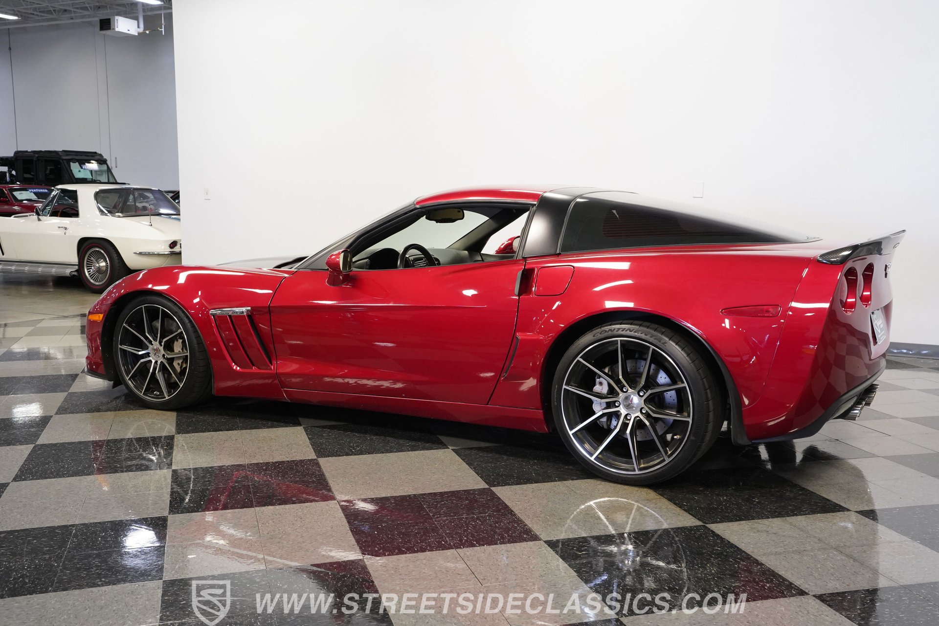 Used 2011 Chevrolet Corvette Grand Sport w/ Preferred Equipment Group RWD image 9