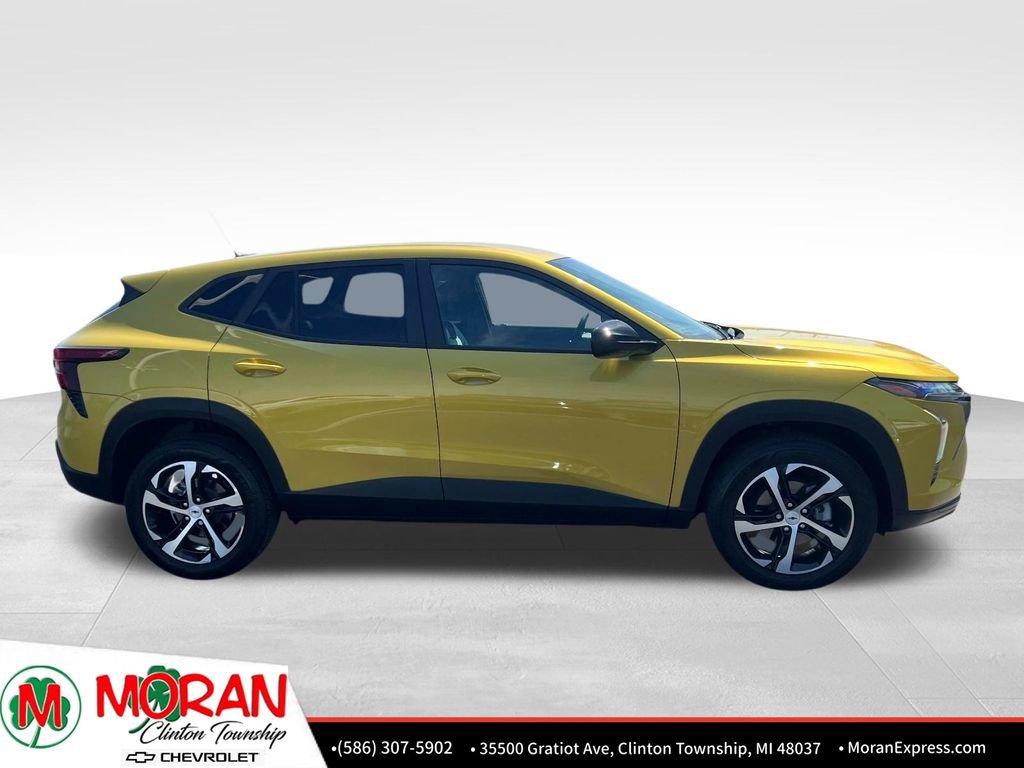 Certified 2024 Chevrolet Trax RS w/ Driver Confidence Package FWD image 8