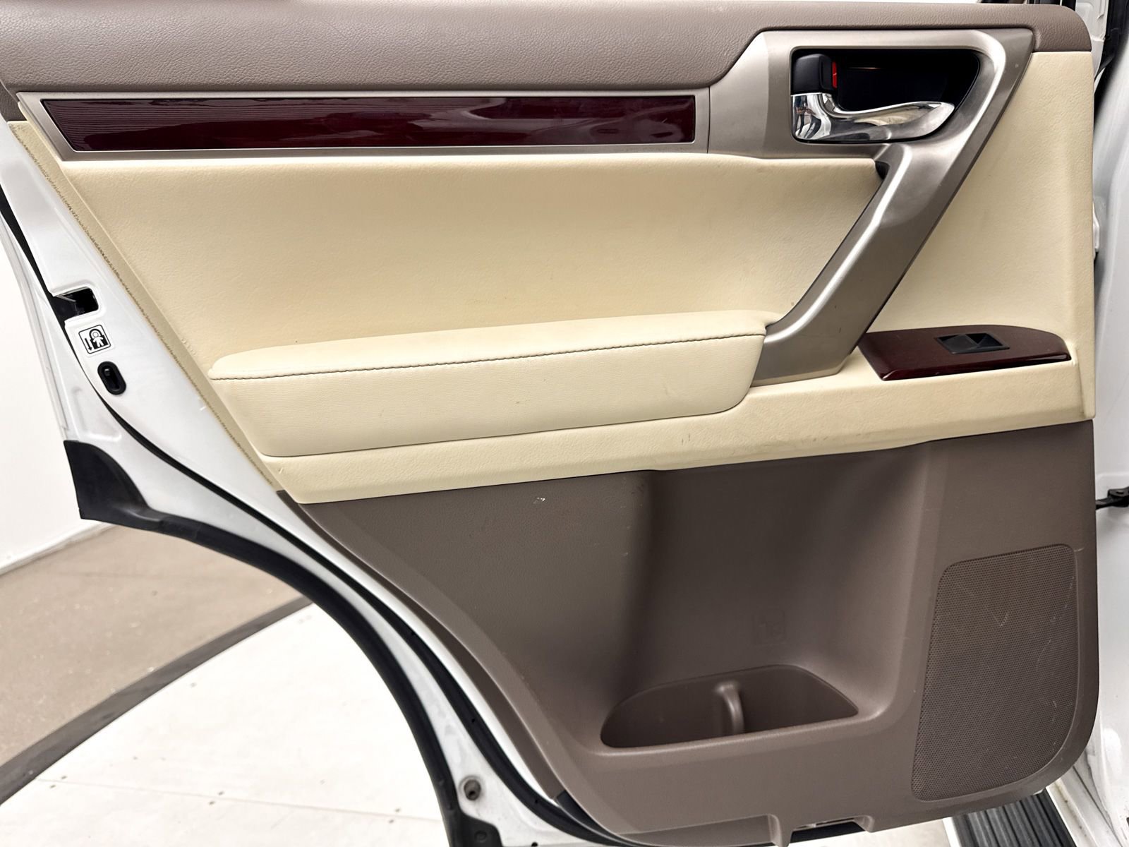 Used 2016 Lexus GX 460 w/ Premium Package AWD/4WD image 28