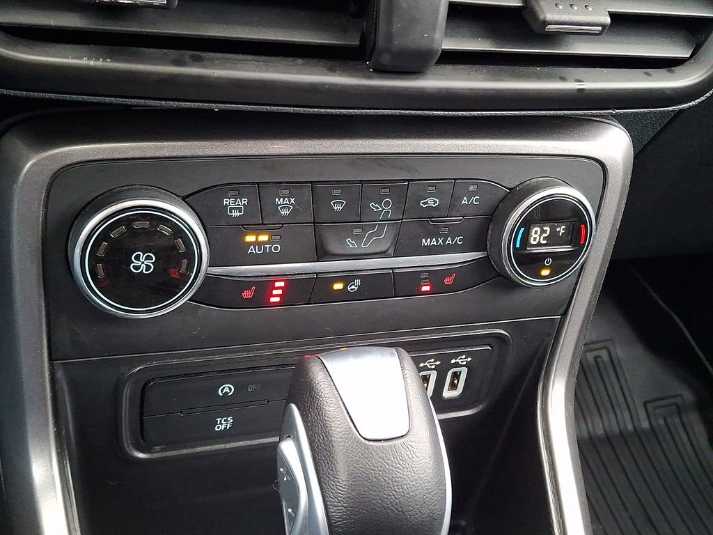 Certified 2022 Ford EcoSport SES w/ Interior Protection Package AWD/4WD image 18