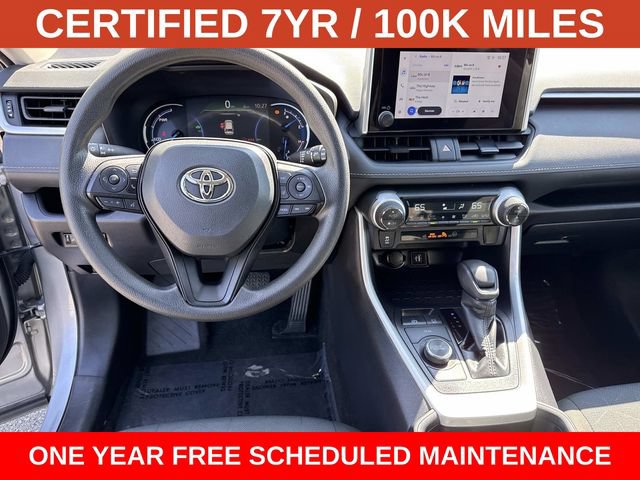 Used 2025 Toyota RAV4 XLE AWD/4WD image 17