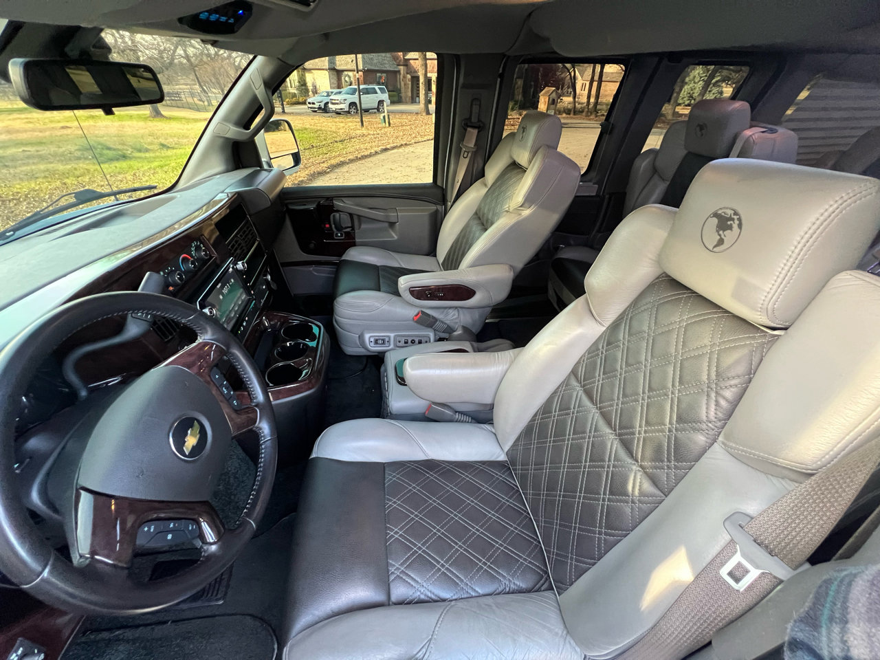 Used 2022 Chevrolet Express 2500 Extended w/ Enhanced Convenience Package image 19