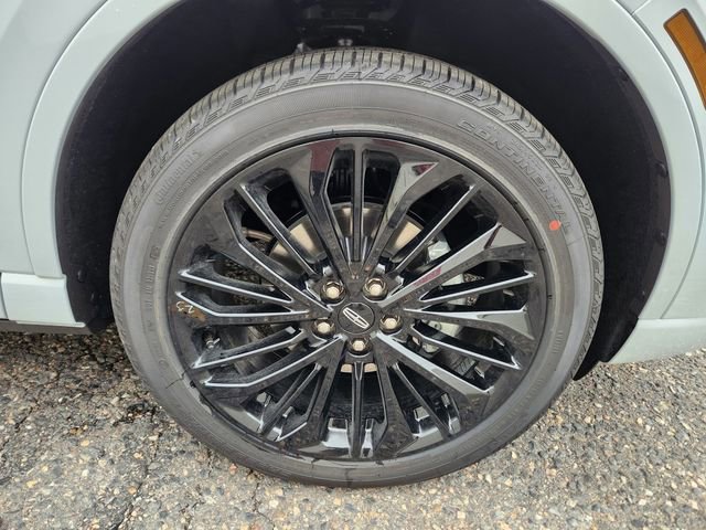 New 2026 Lincoln Corsair Premiere image 17