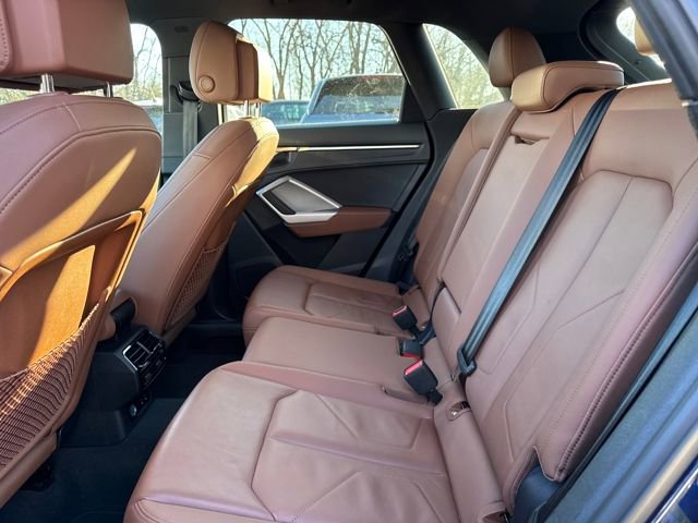 Used 2025 Audi Q3 2.0T Premium image 11