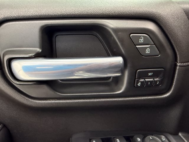 Used 2021 Chevrolet Silverado 1500 High Country w/ Technology Package AWD/4WD image 29
