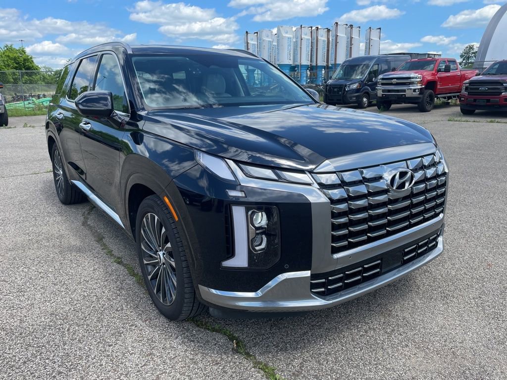 Used 2023 Hyundai Palisade Calligraphy w/ Cargo Package AWD/4WD image 4
