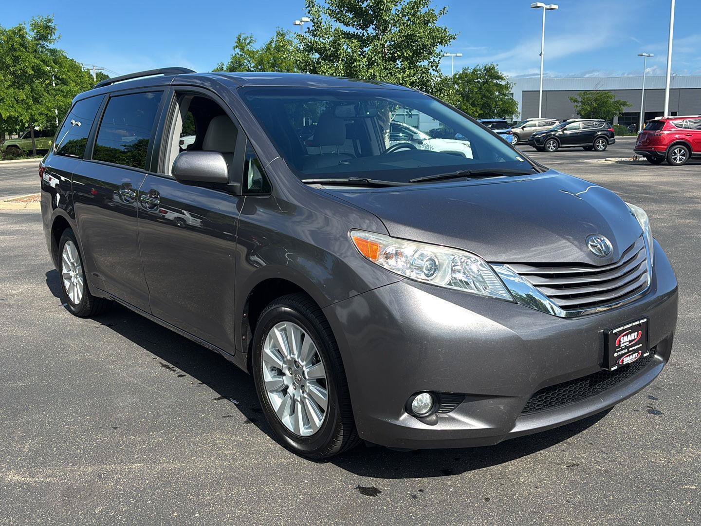 Used 2015 Toyota Sienna XLE AWD/4WD image 8
