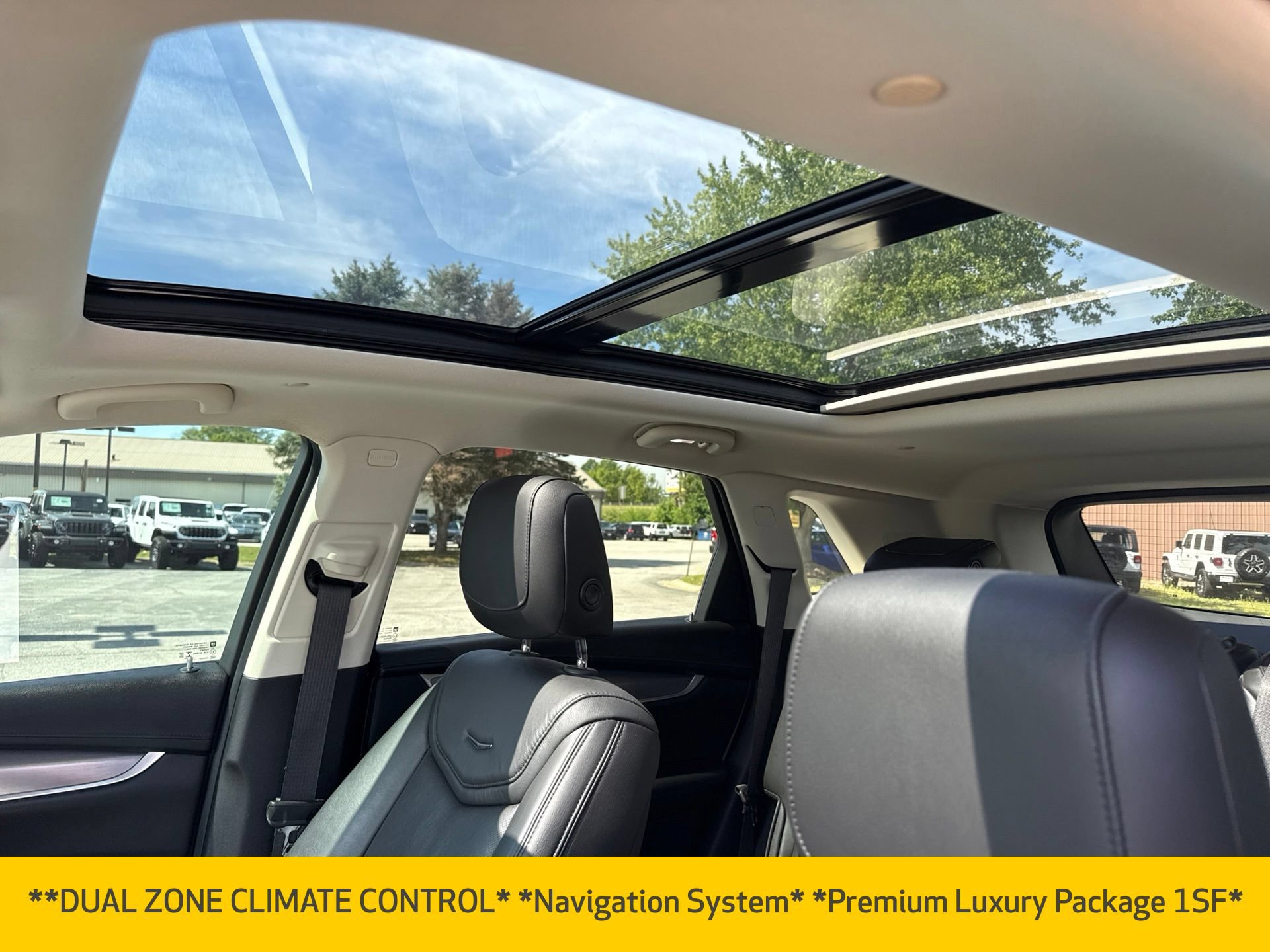 Used 2019 Cadillac XT5 Premium Luxury AWD/4WD image 15