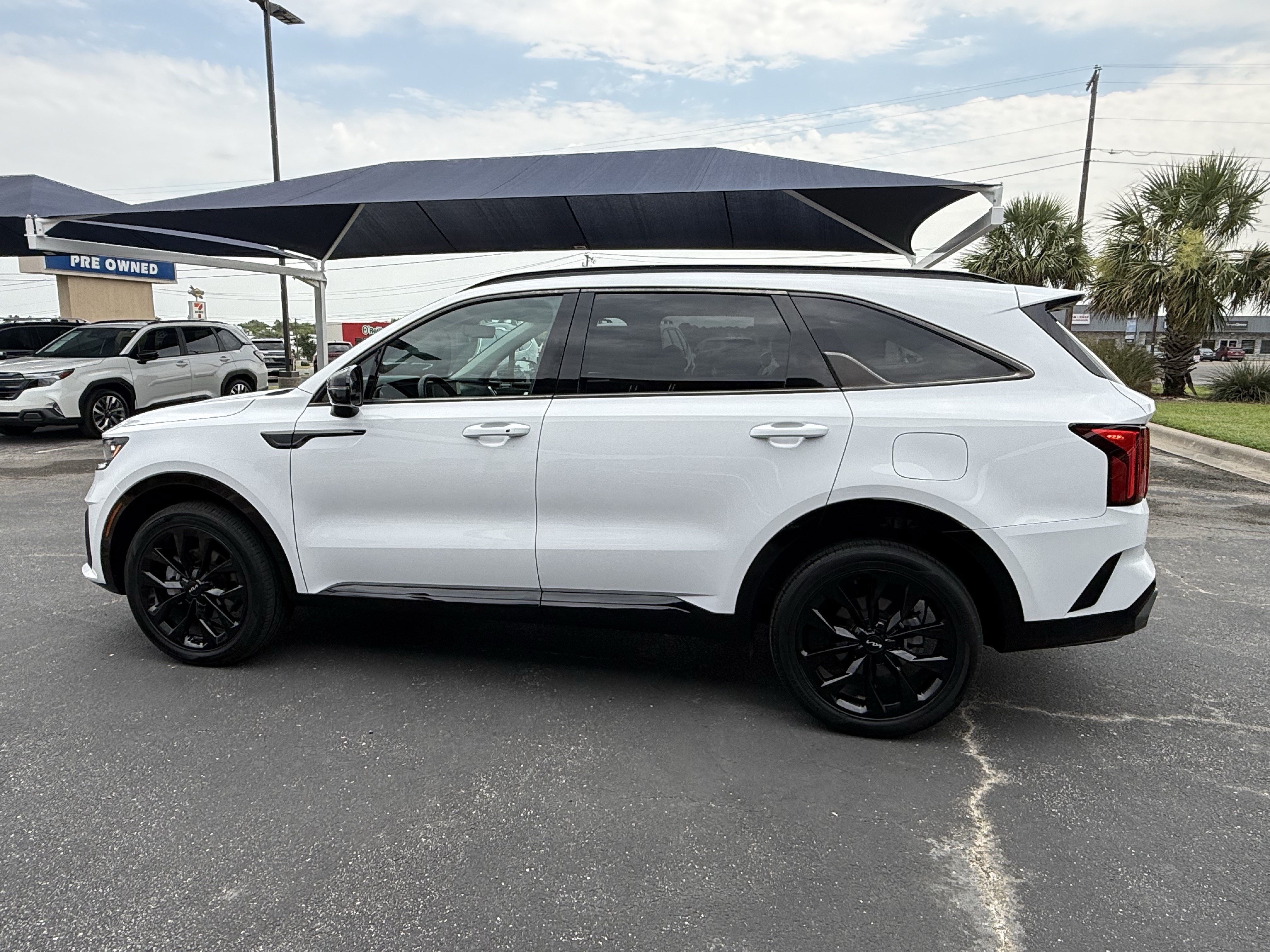 Used 2023 Kia Sorento SX AWD/4WD image 4