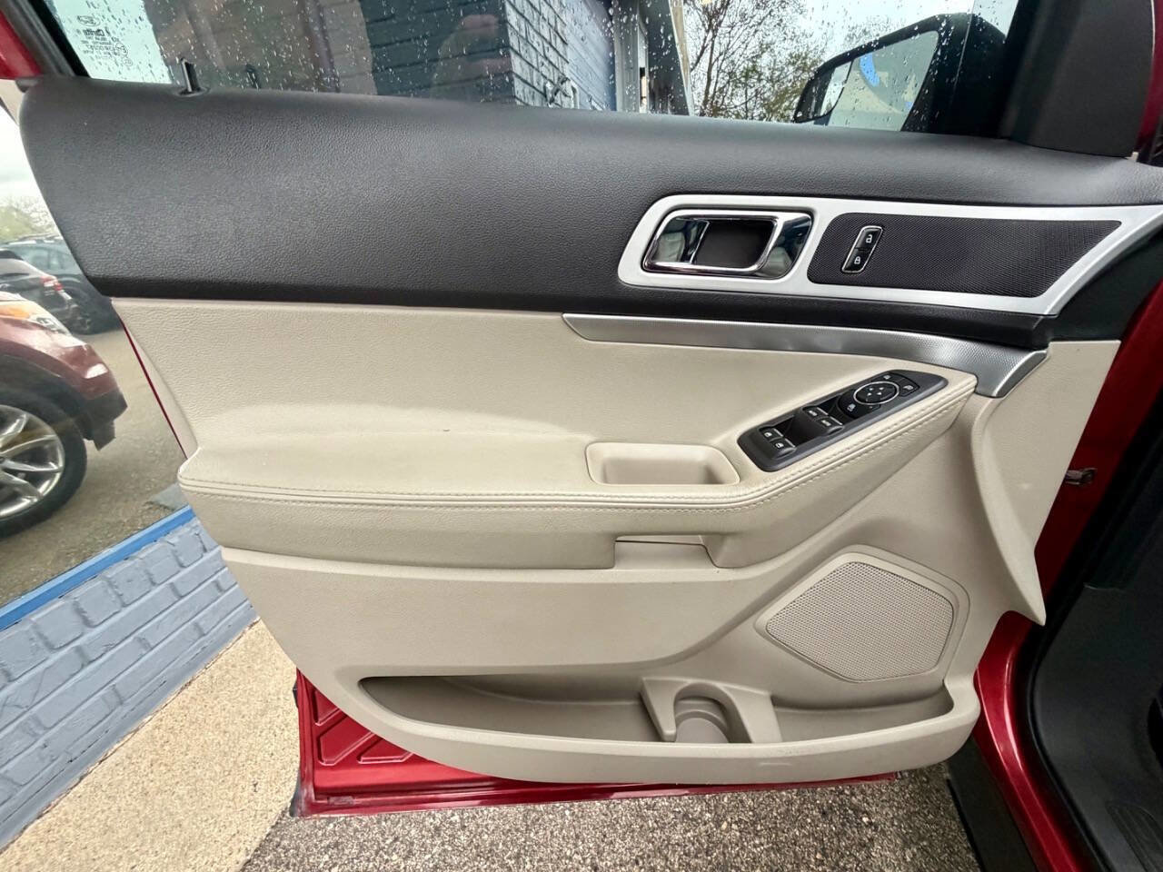Used 2013 Ford Explorer XLT AWD/4WD image 46
