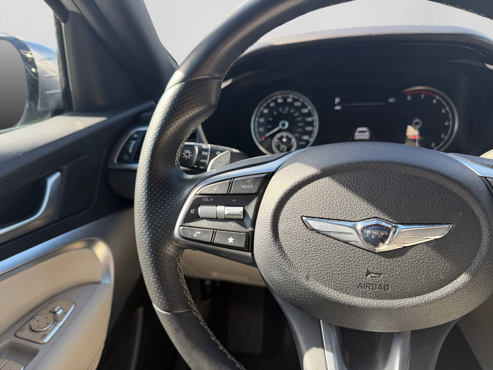 Used 2023 Genesis G70 2.0T AWD/4WD image 22