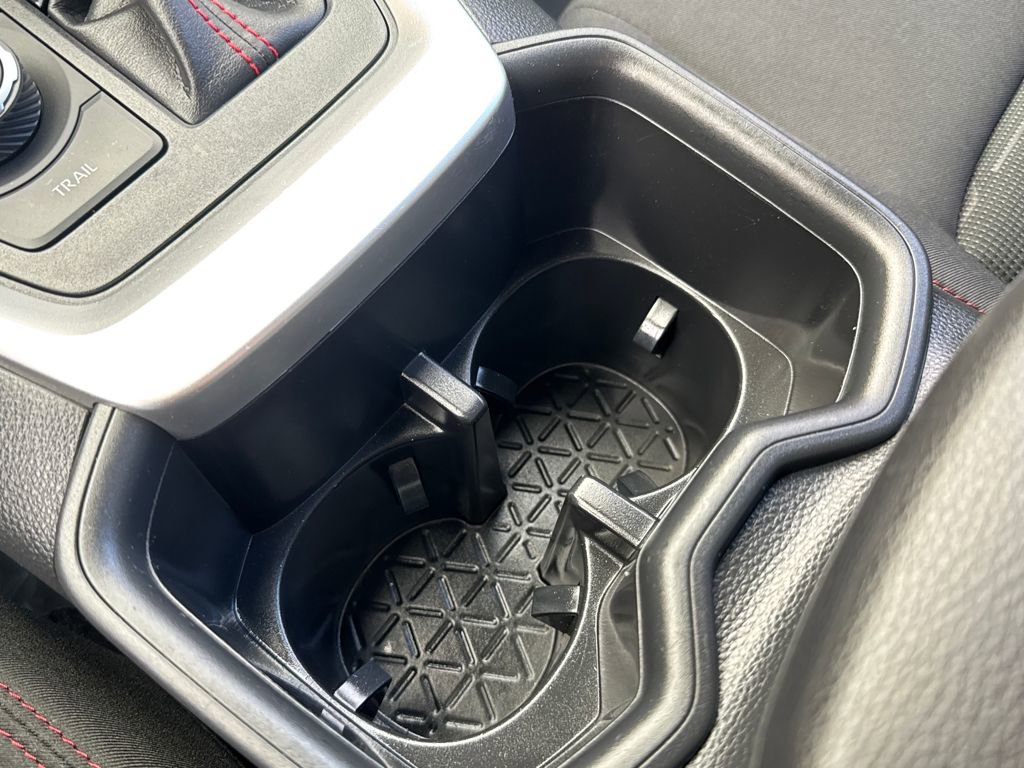 Used 2023 Toyota RAV4 SE image 24