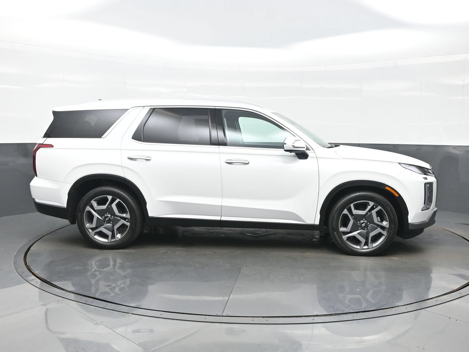 Certified 2023 Hyundai Palisade Limited AWD/4WD image 7