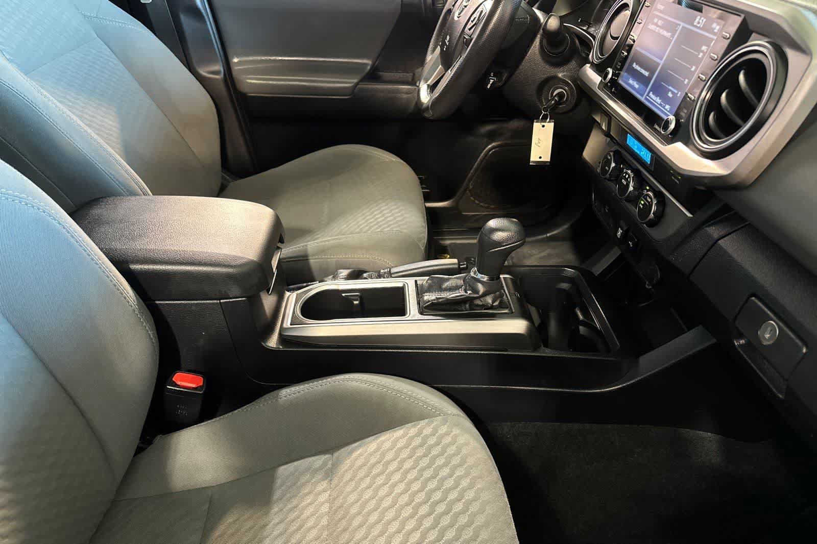 Used 2021 Toyota Tacoma SR5 RWD image 17