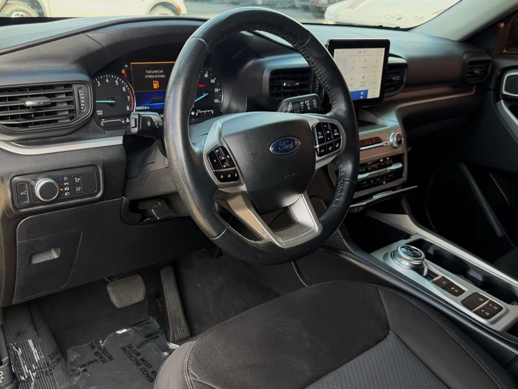 Certified 2022 Ford Explorer XLT RWD image 32
