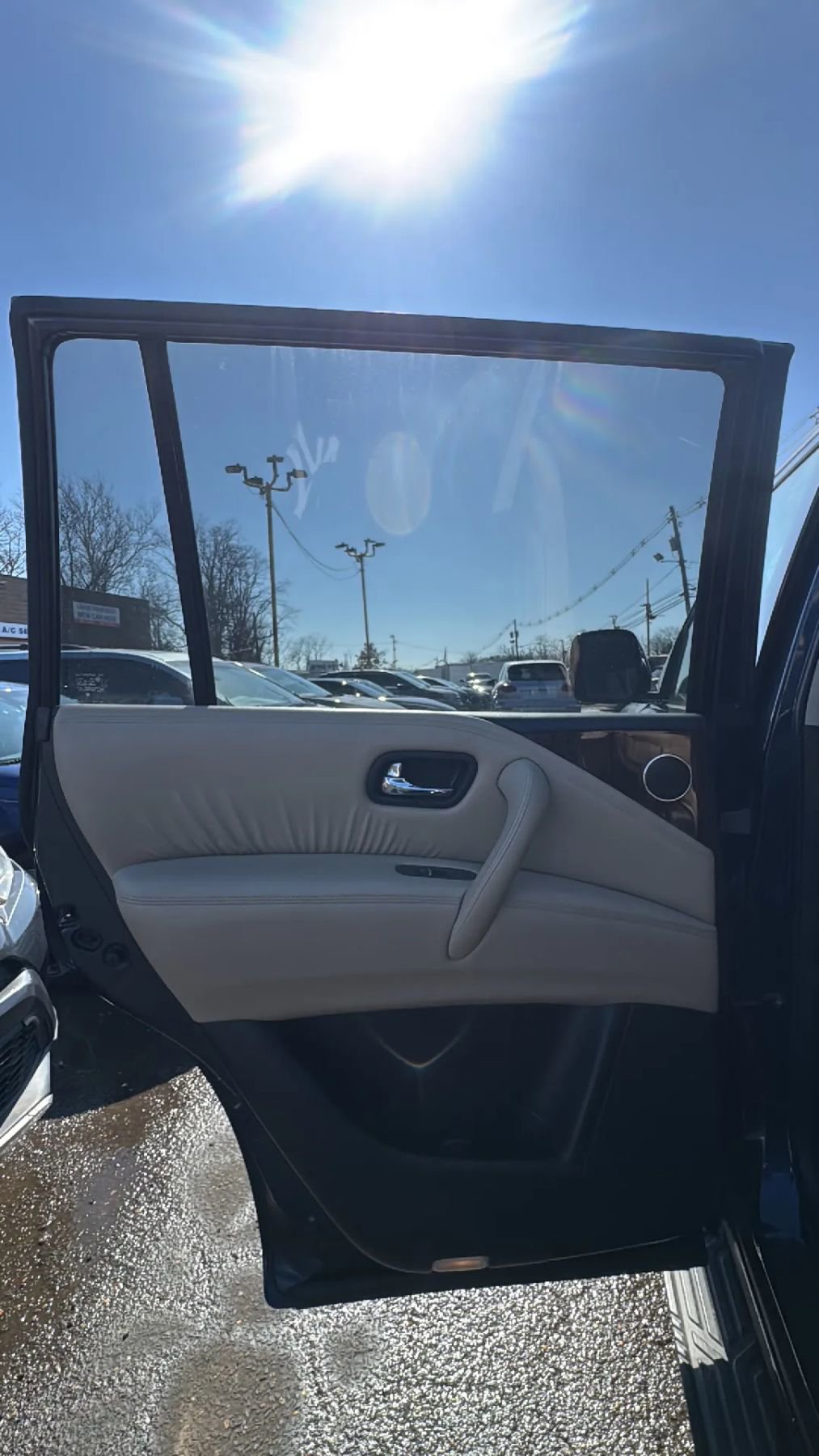 Used 2019 Nissan Armada Platinum w/ Interior Lighting Package AWD/4WD image 23