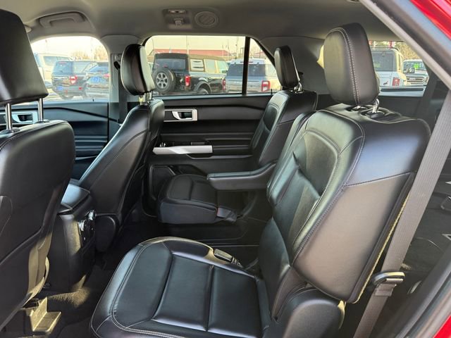 Certified 2022 Ford Explorer XLT w/ Equipment Group 202A image 9