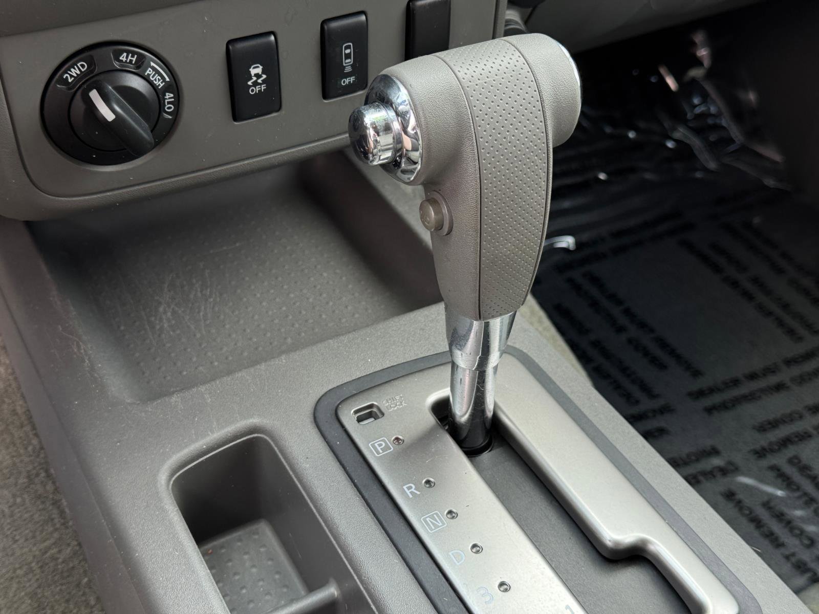 Used 2013 Nissan Frontier SV w/ SV Value Truck Pkg image 18