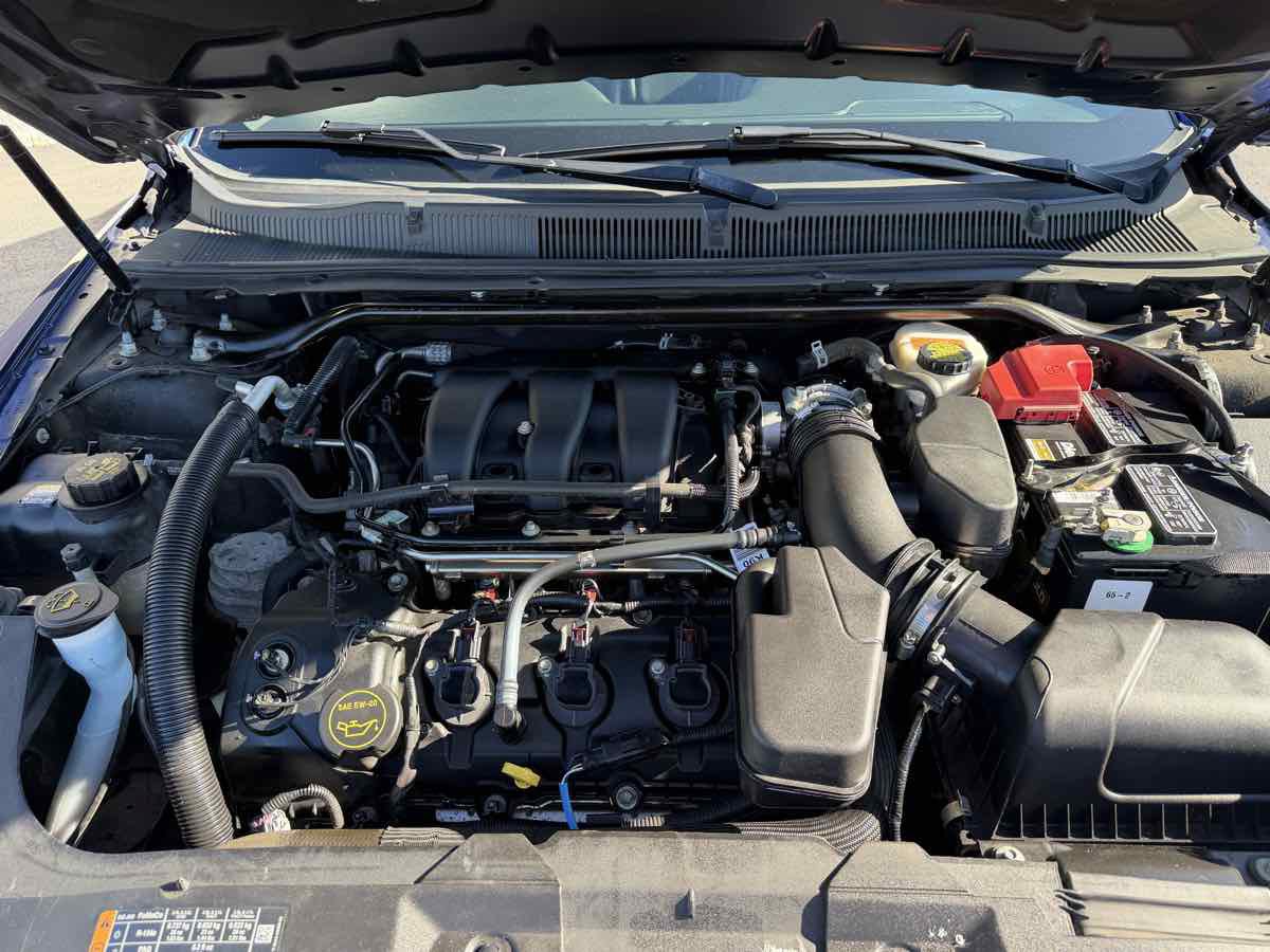 Used 2015 Ford Taurus SEL w/ Equipment Group 201A AWD/4WD image 22