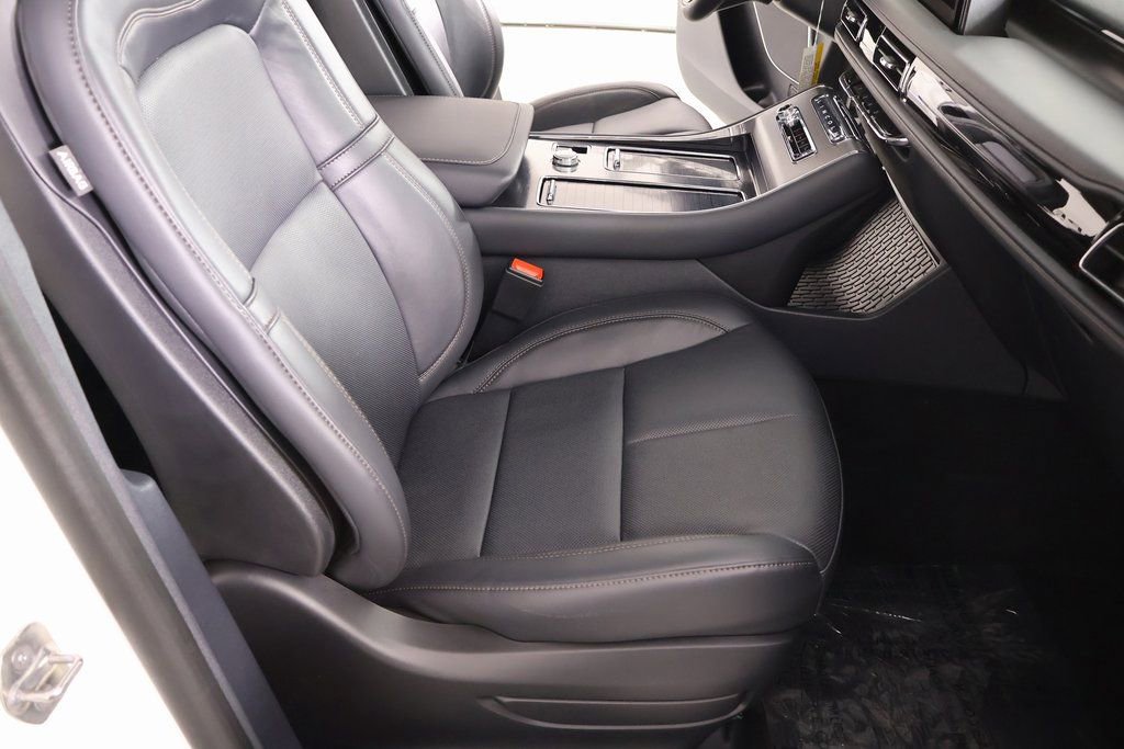 New 2025 Lincoln Aviator Reserve w/ Jet Appearance Package image 14