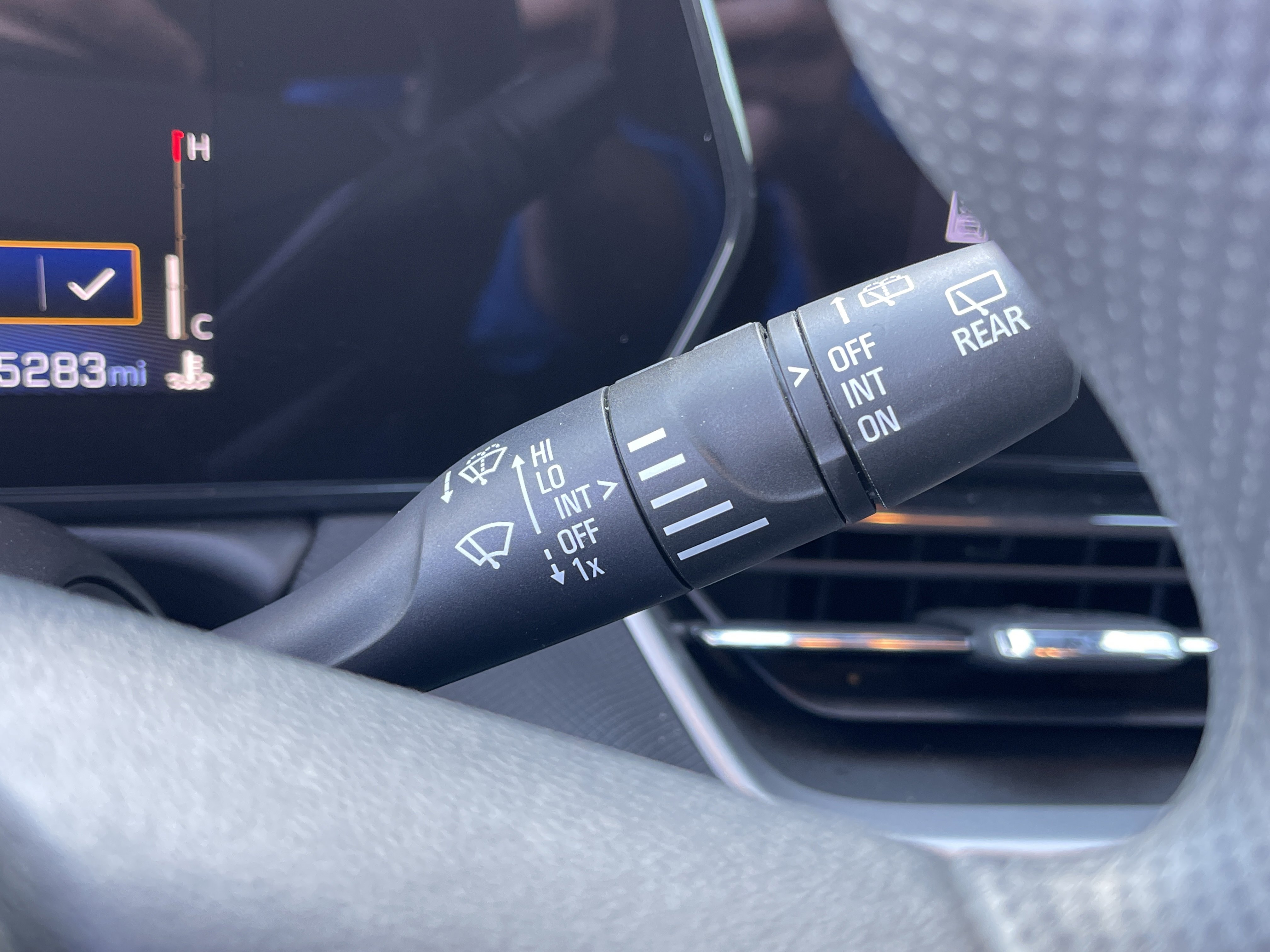 Used 2025 Chevrolet TrailBlazer LT image 21