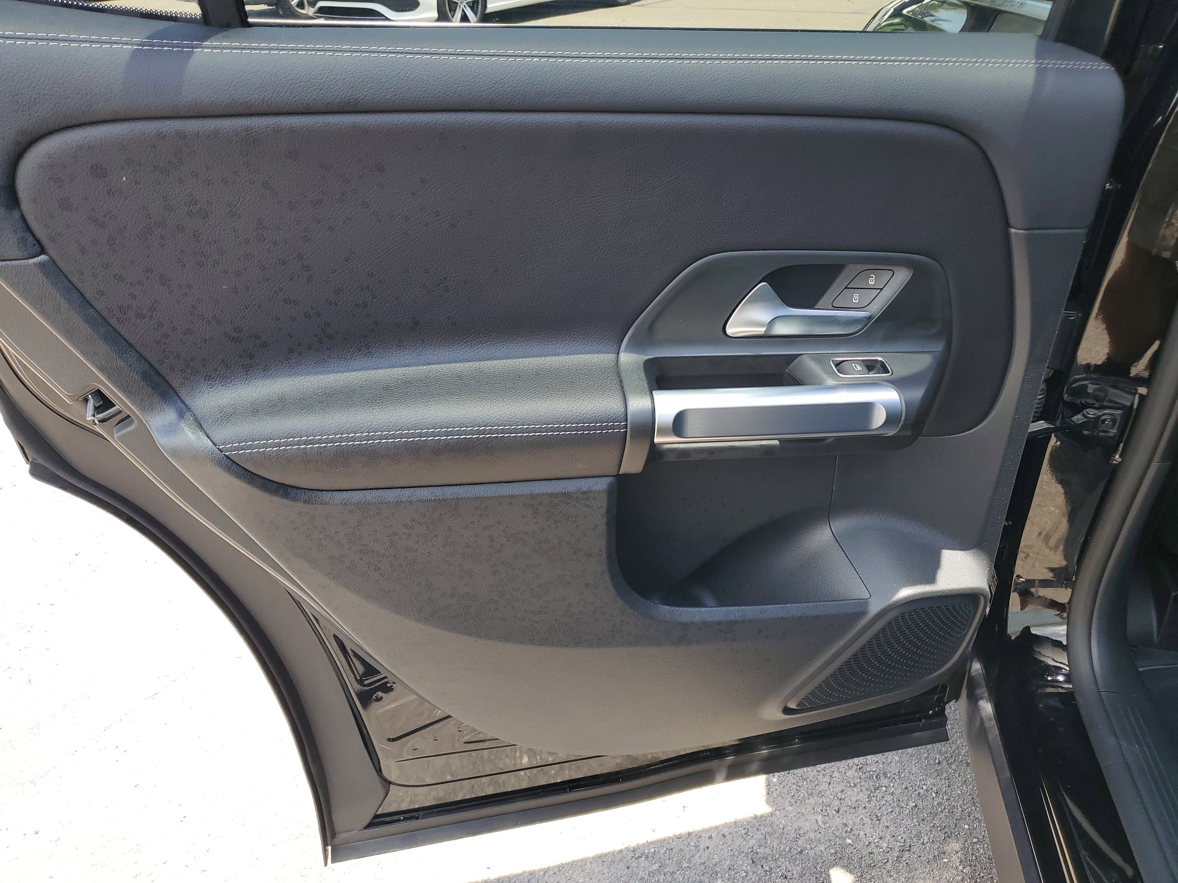 Certified 2025 Mercedes-Benz GLB 250 image 10