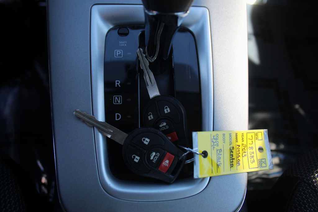 Used 2013 Nissan Sentra S FWD image 23